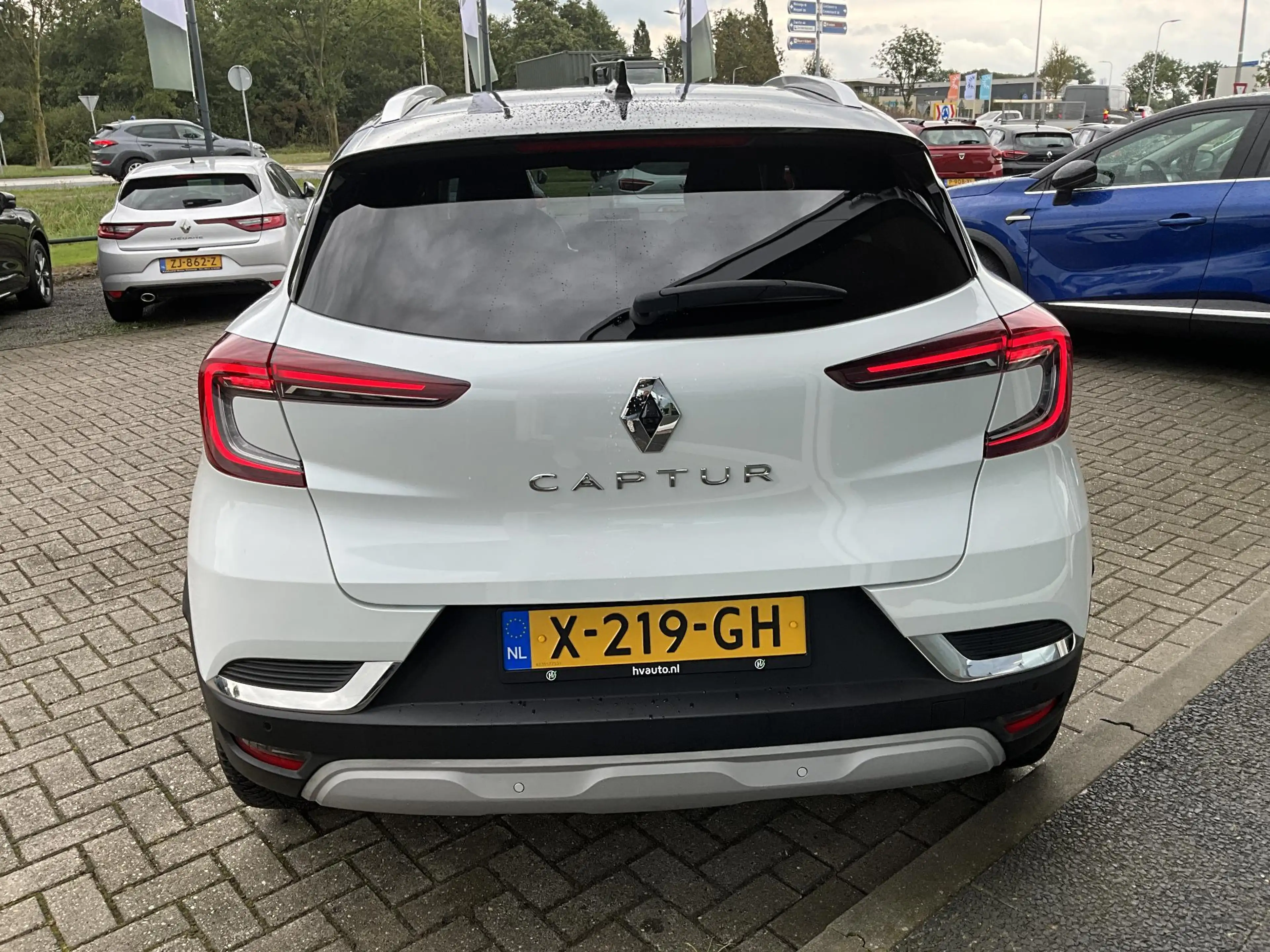 Renault Captur 1.0 TCe 90 techno — photo 4