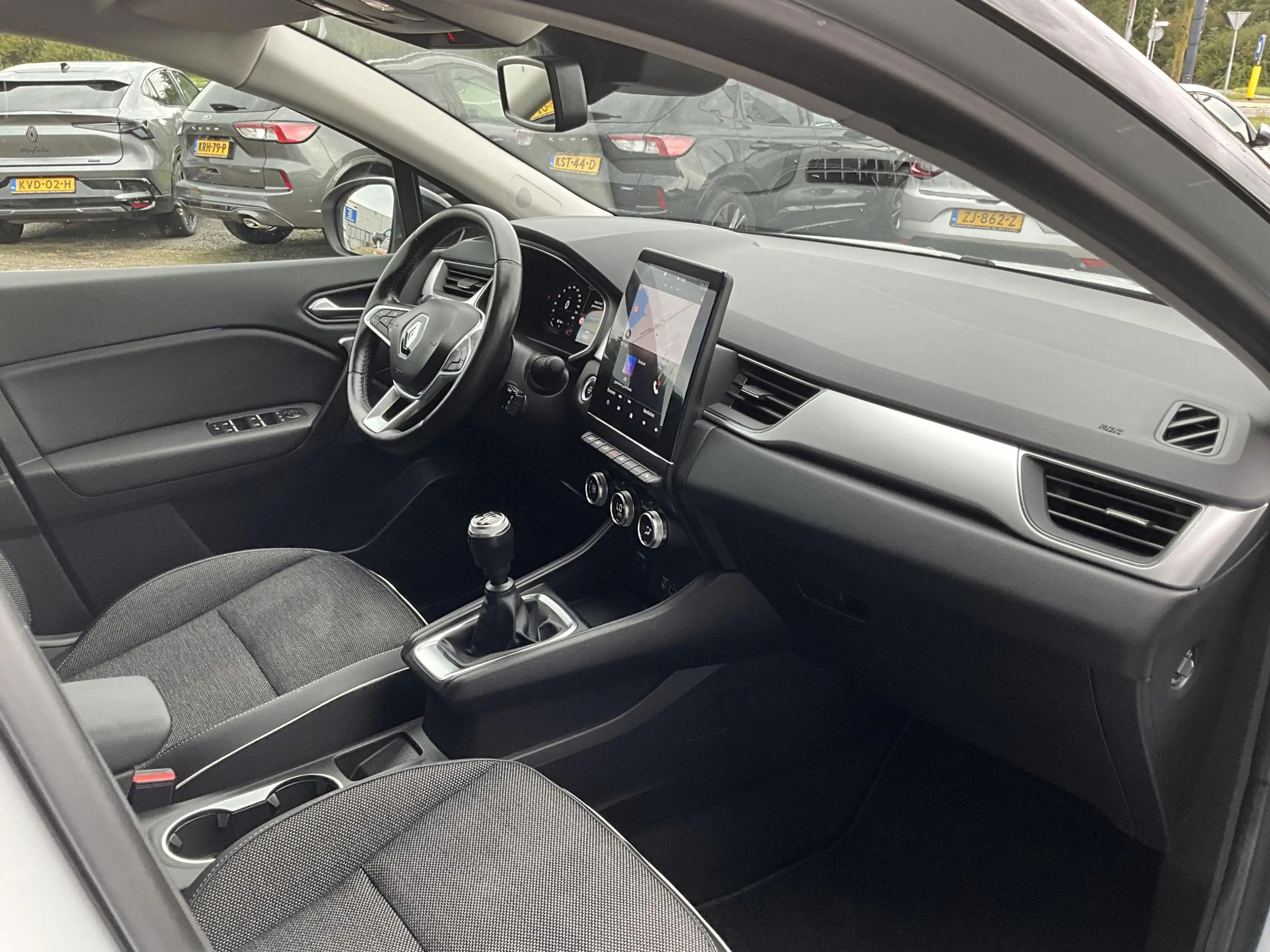 Renault Captur 1.0 TCe 90 techno — photo 9