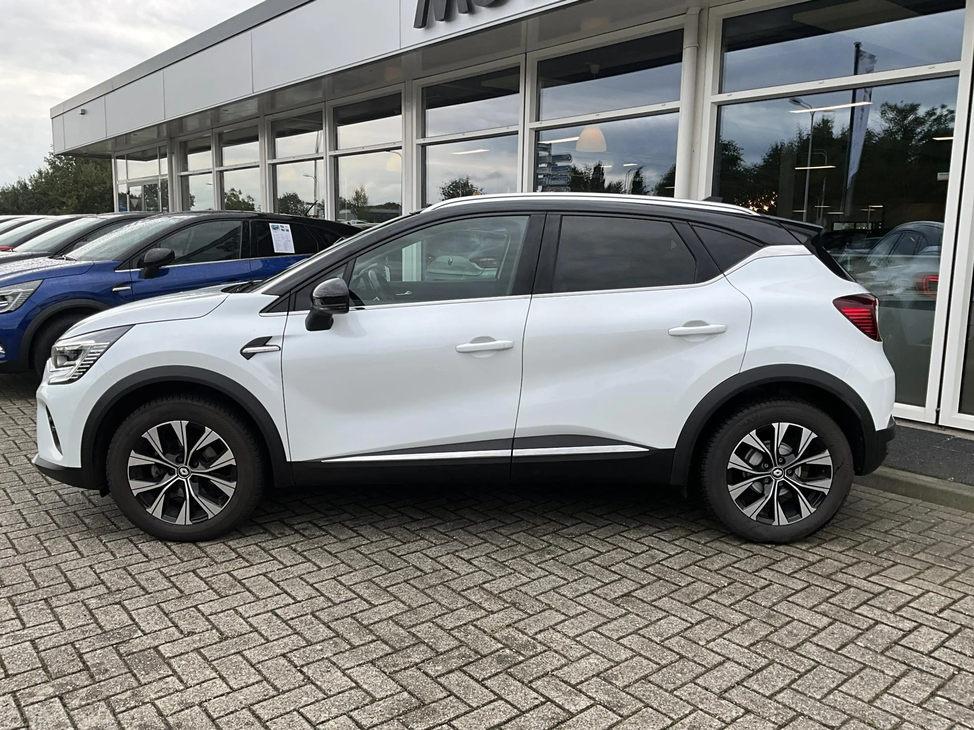 Renault Captur 1.0 TCe 90 techno — photo 6