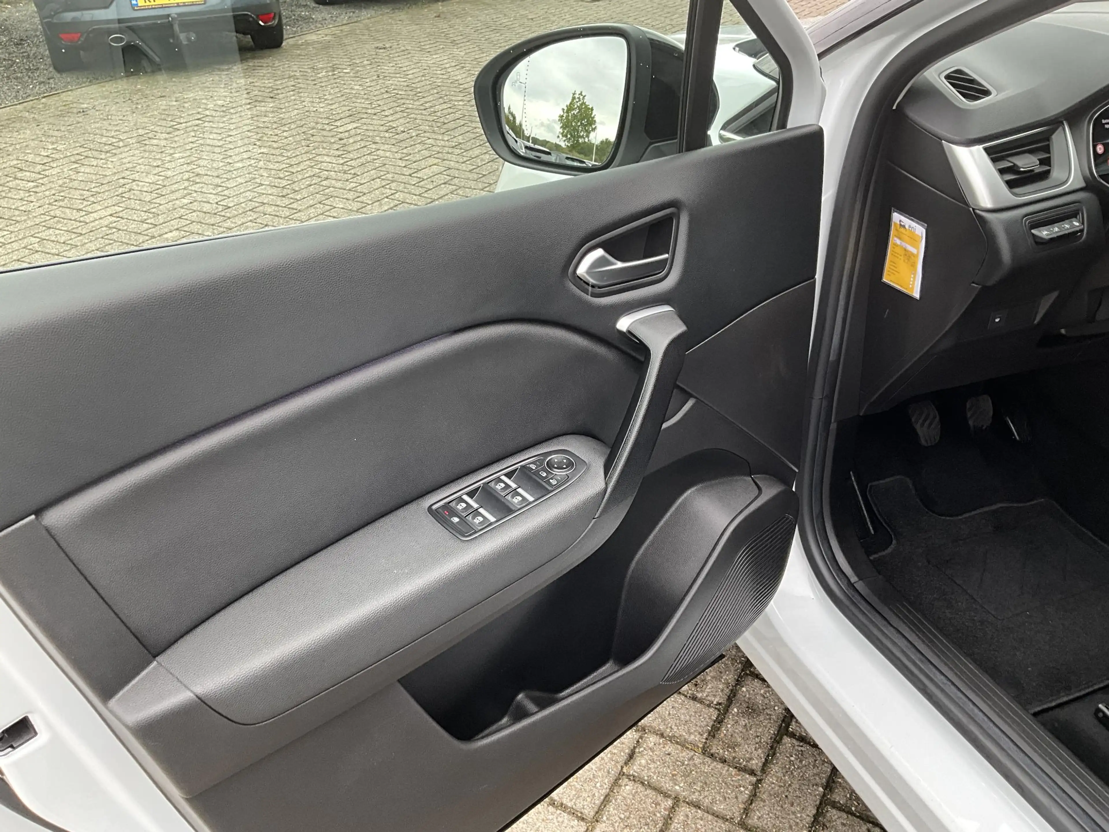 Renault Captur 1.0 TCe 90 techno — photo 7