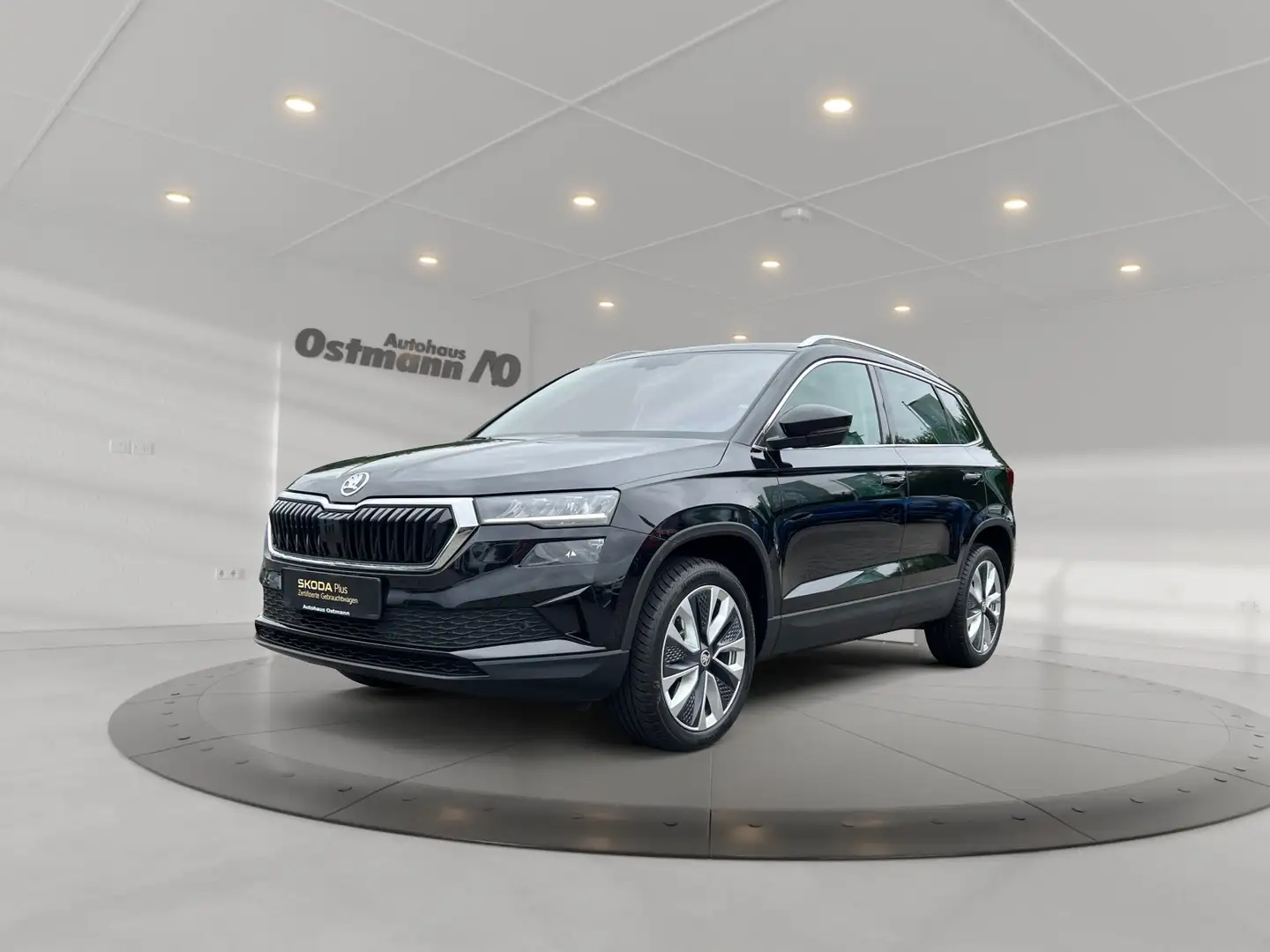 Skoda Karoq Style 85kw TDI DSG *LED*RFK*SHZ*LED*KESSY* Zwart - 2