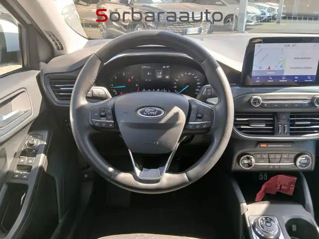 Ford Focus view 14