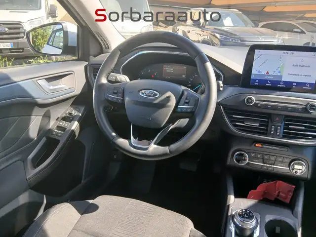Ford Focus view 13
