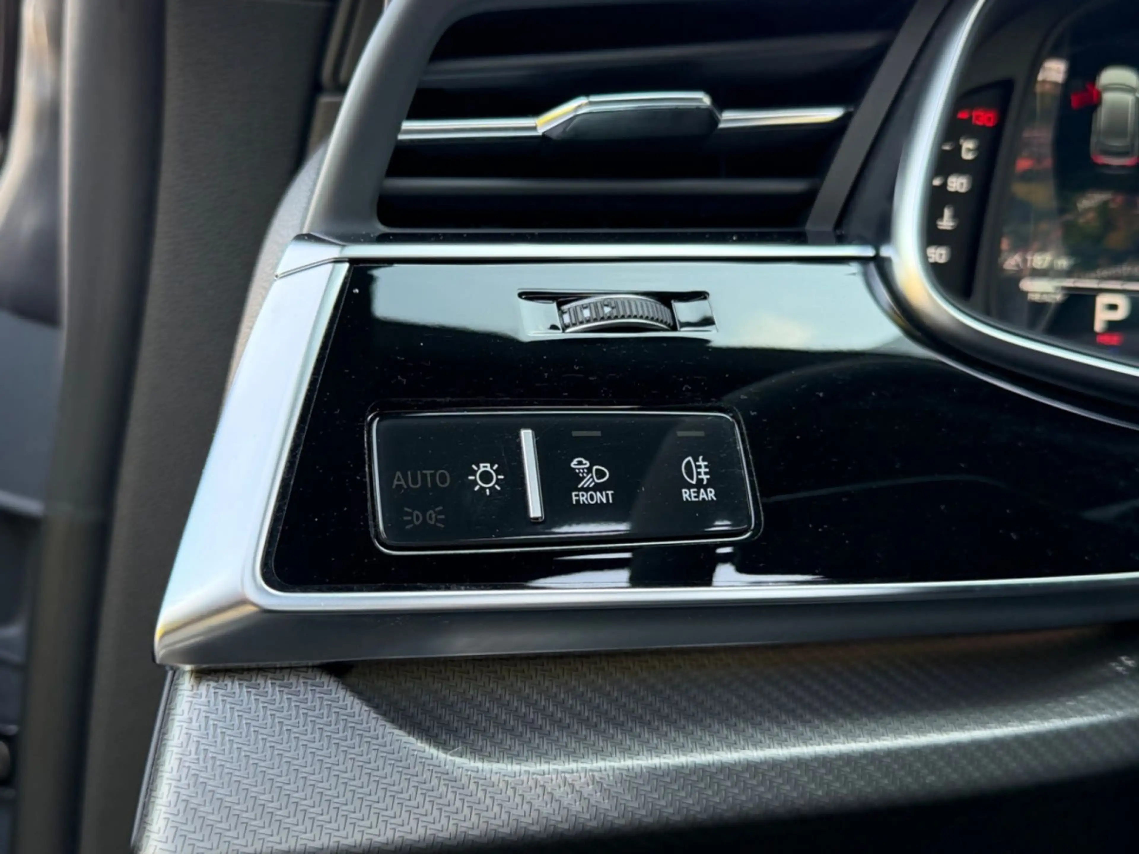Audi RS Q8 performance 4.0 TFSI quattro — photo 14