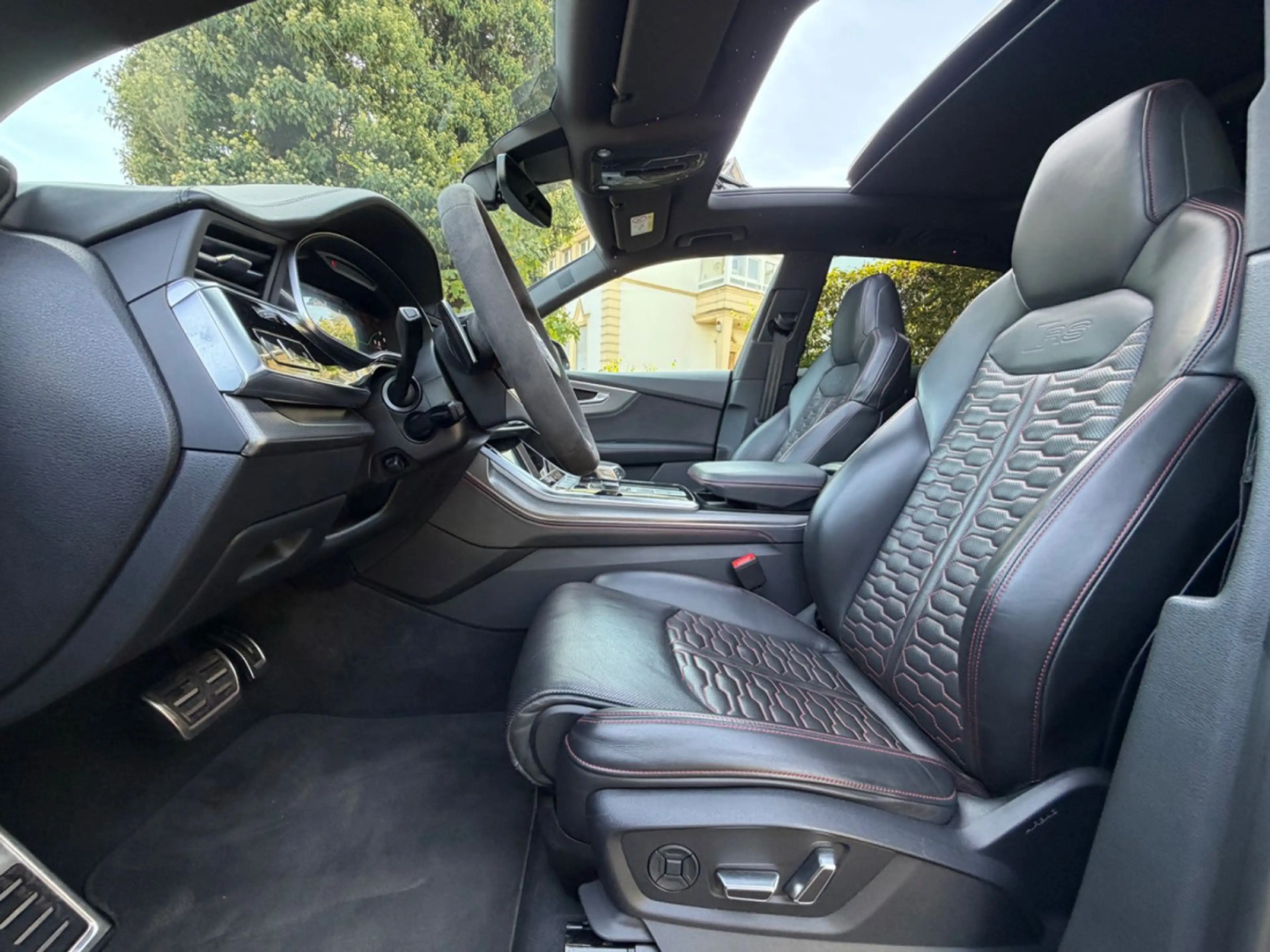 Audi RS Q8 performance 4.0 TFSI quattro — photo 10