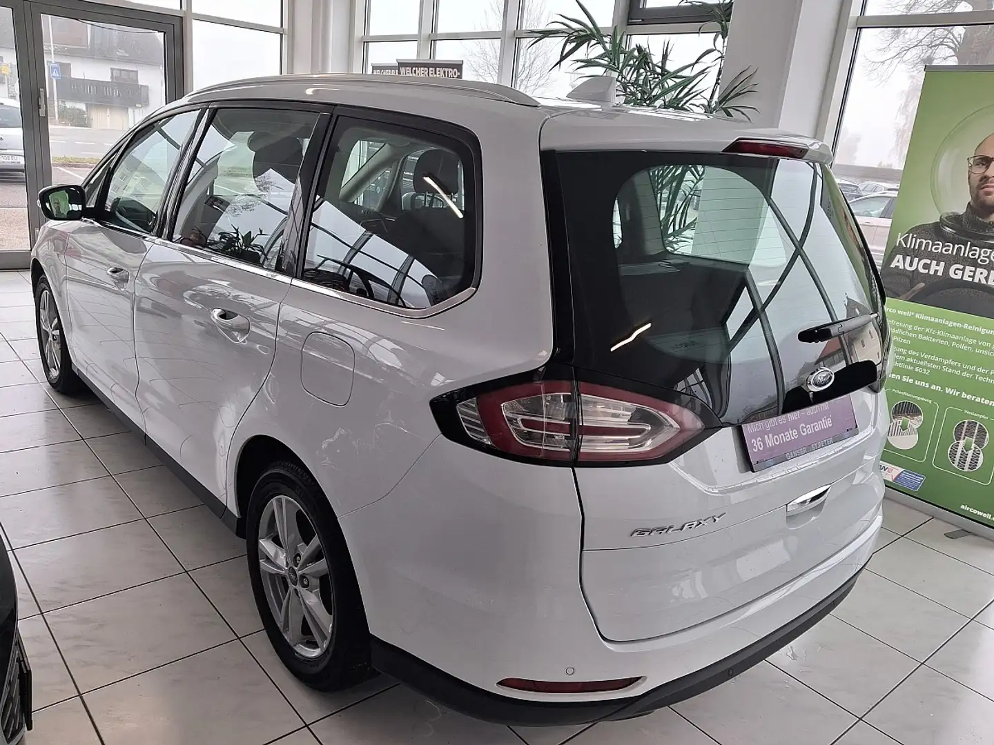 Ford Galaxy 2,0 EcoBlue SCR Titanium Aut. Weiß - 2
