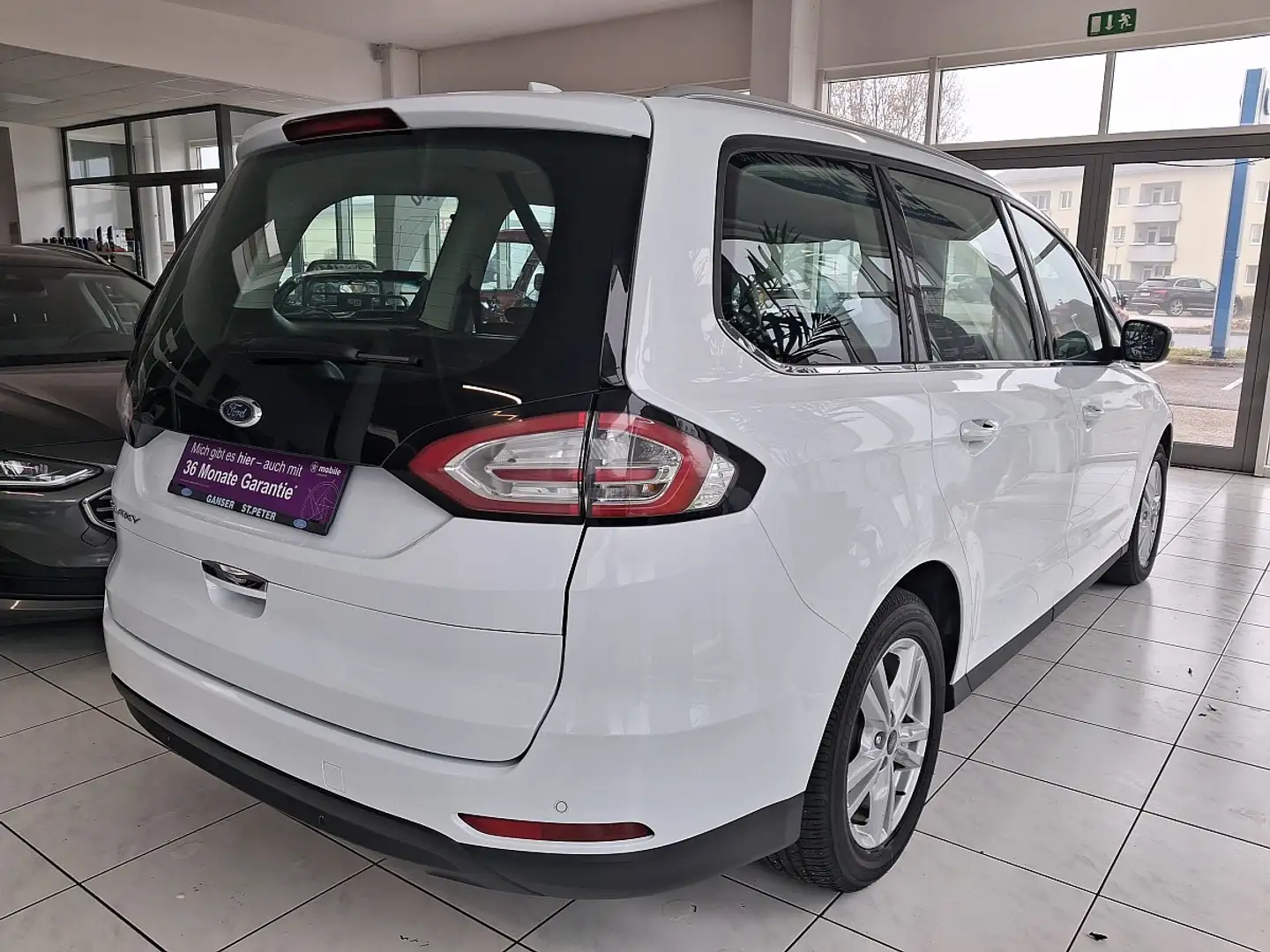 Ford Galaxy 2,0 EcoBlue SCR Titanium Aut. Weiß - 2