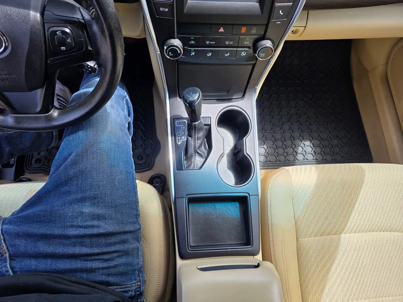 Toyota Camry снимка Toyota Camry