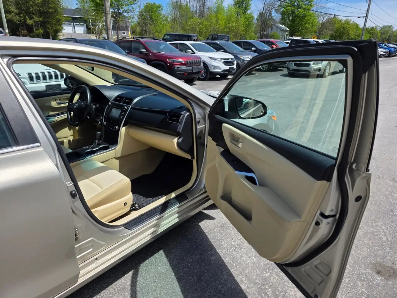 Toyota Camry снимка Toyota Camry