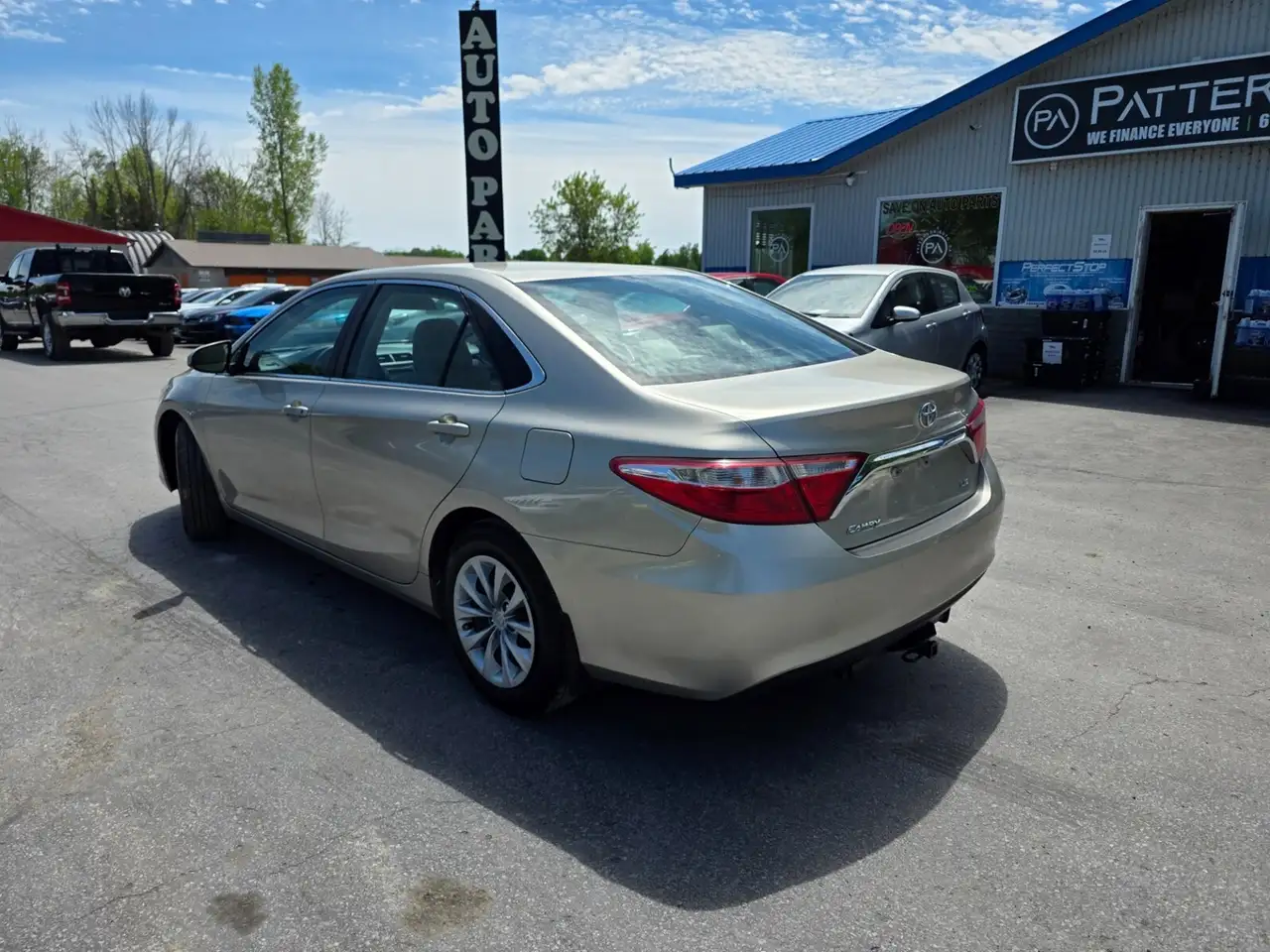 Toyota Camry снимка Toyota Camry