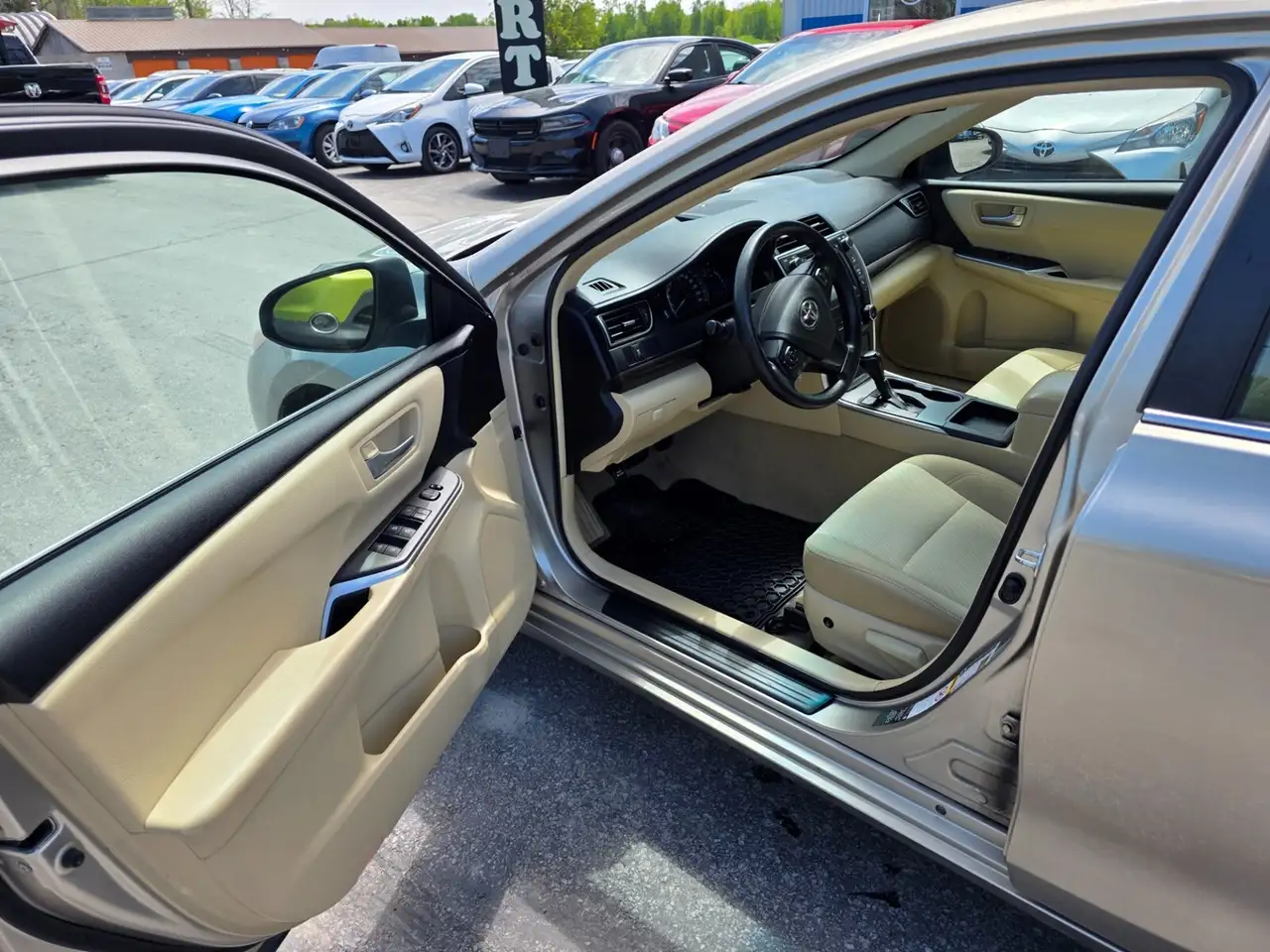 Toyota Camry снимка Toyota Camry