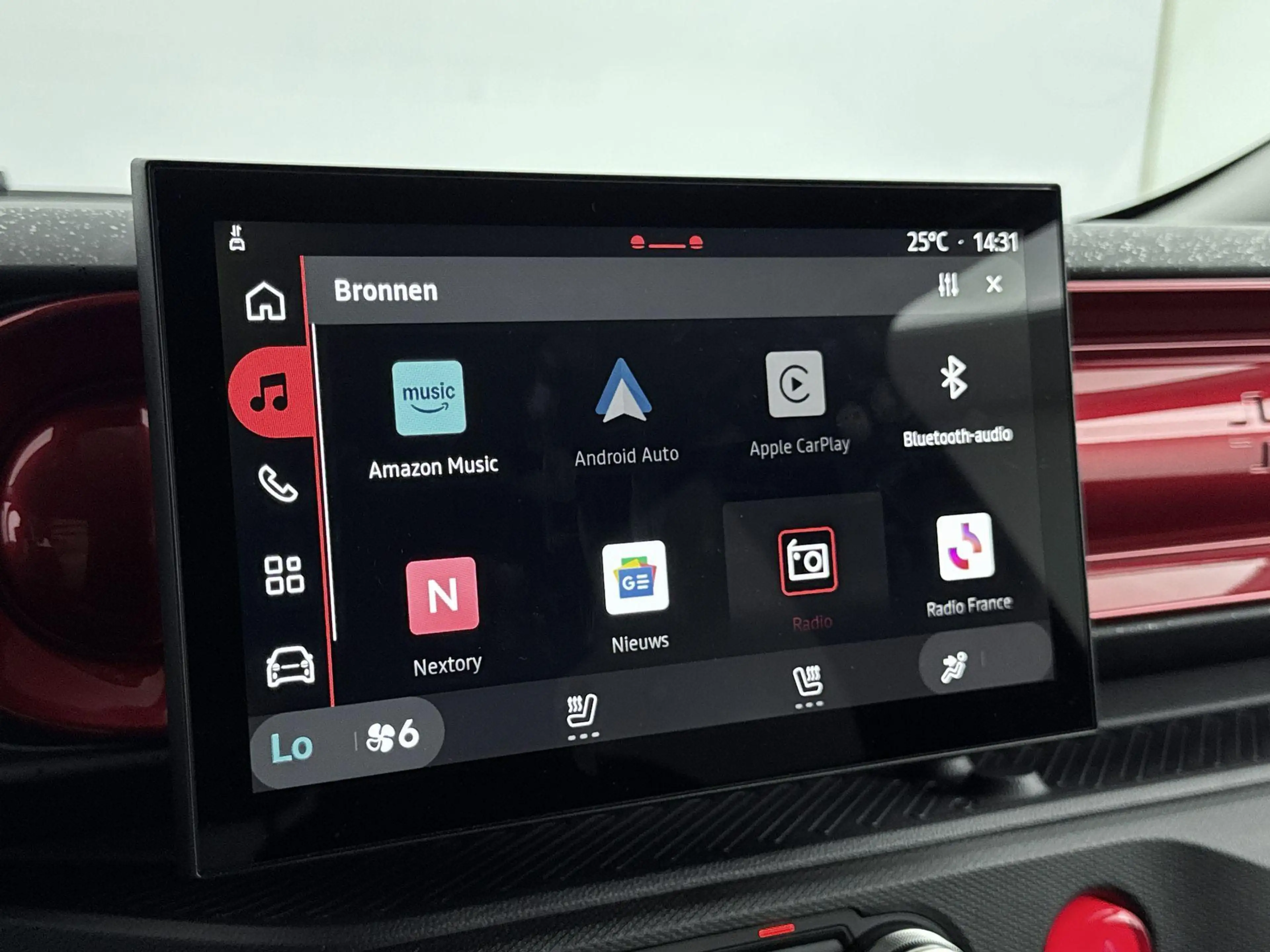Renault Twingo urban range techno 82Pk 27.5 kWh | Google Navigati — photo 13