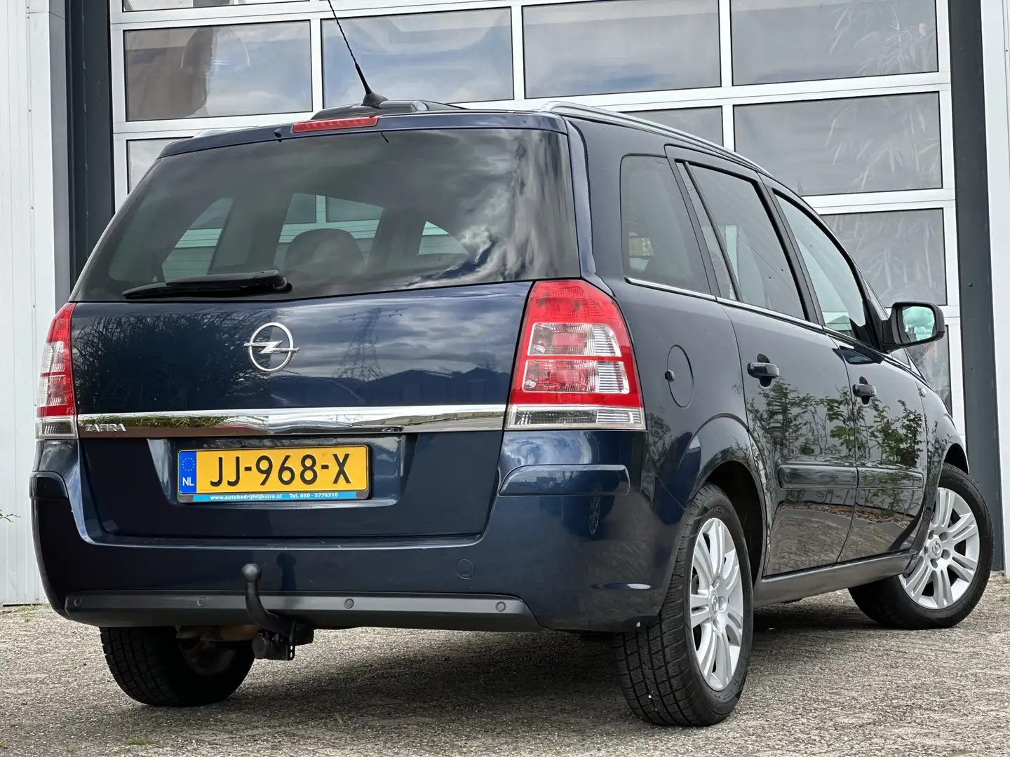 Opel Zafira 1.6 Cosmo 116pk | 7-Persoons | Bluetooth | Cruise Blauw - 2