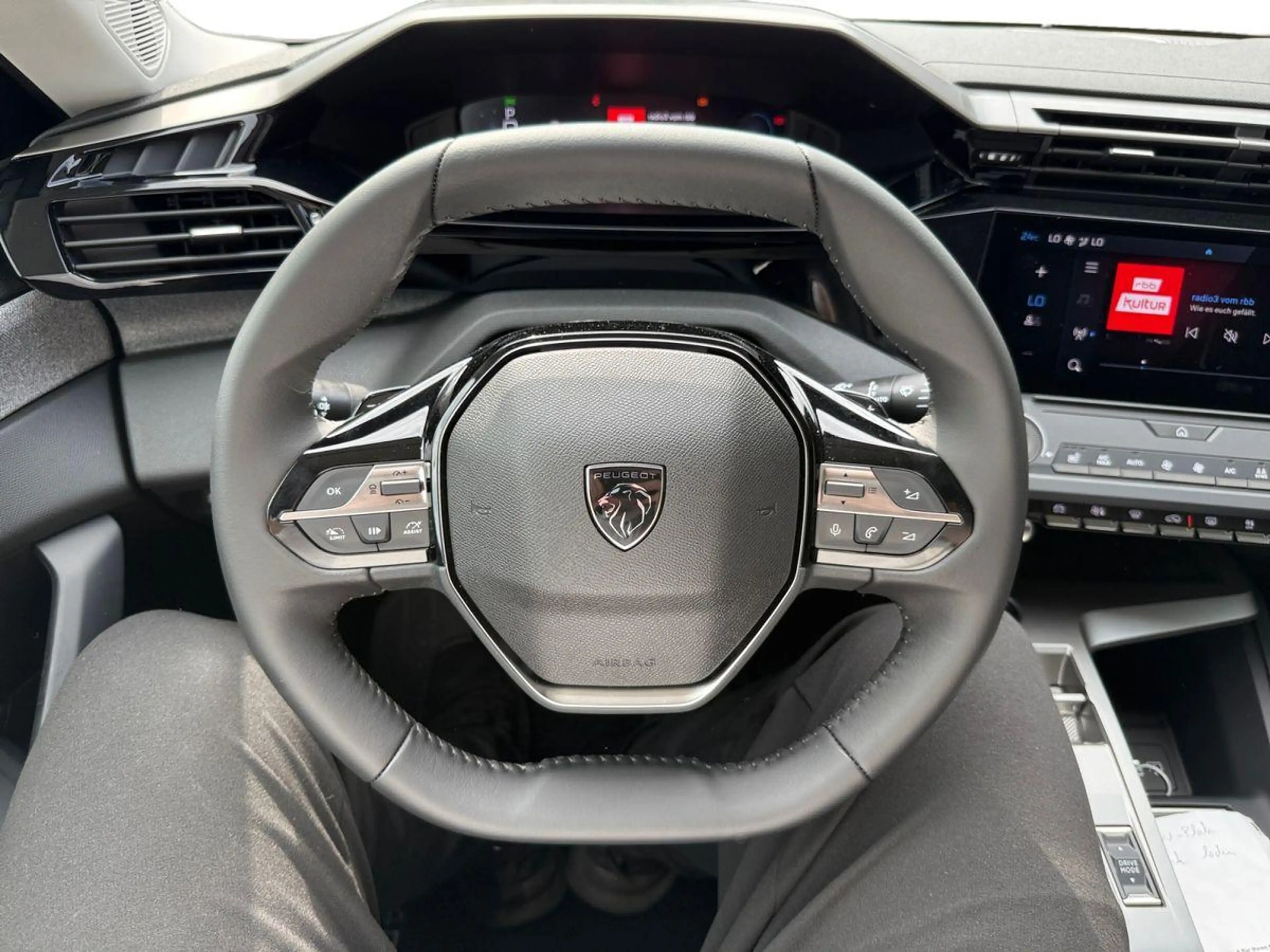 Peugeot 408 Hybrid 145 Allure CARPLAY*TEILLEDER*LM — photo 7