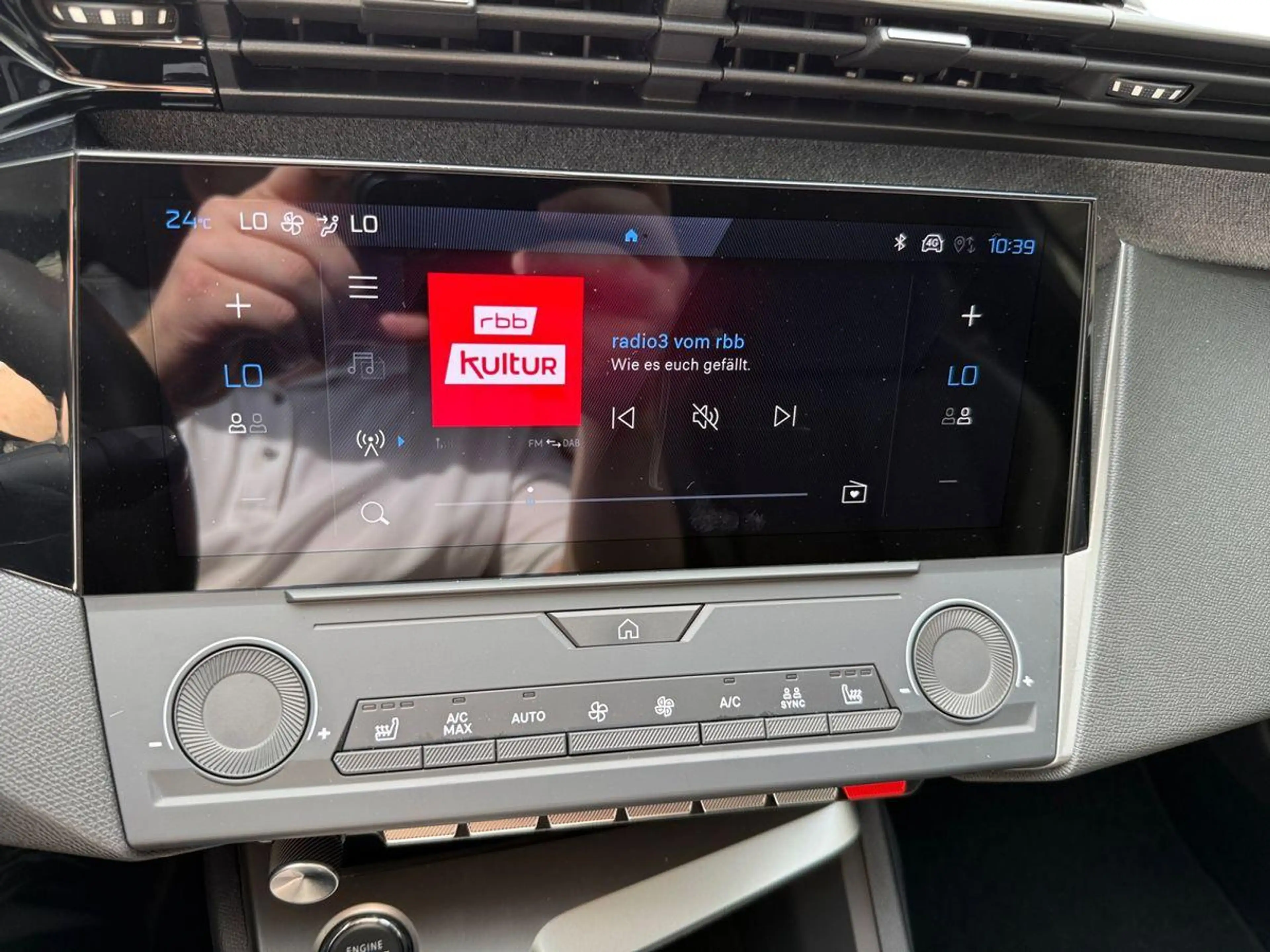 Peugeot 408 Hybrid 145 Allure CARPLAY*TEILLEDER*LM — photo 10