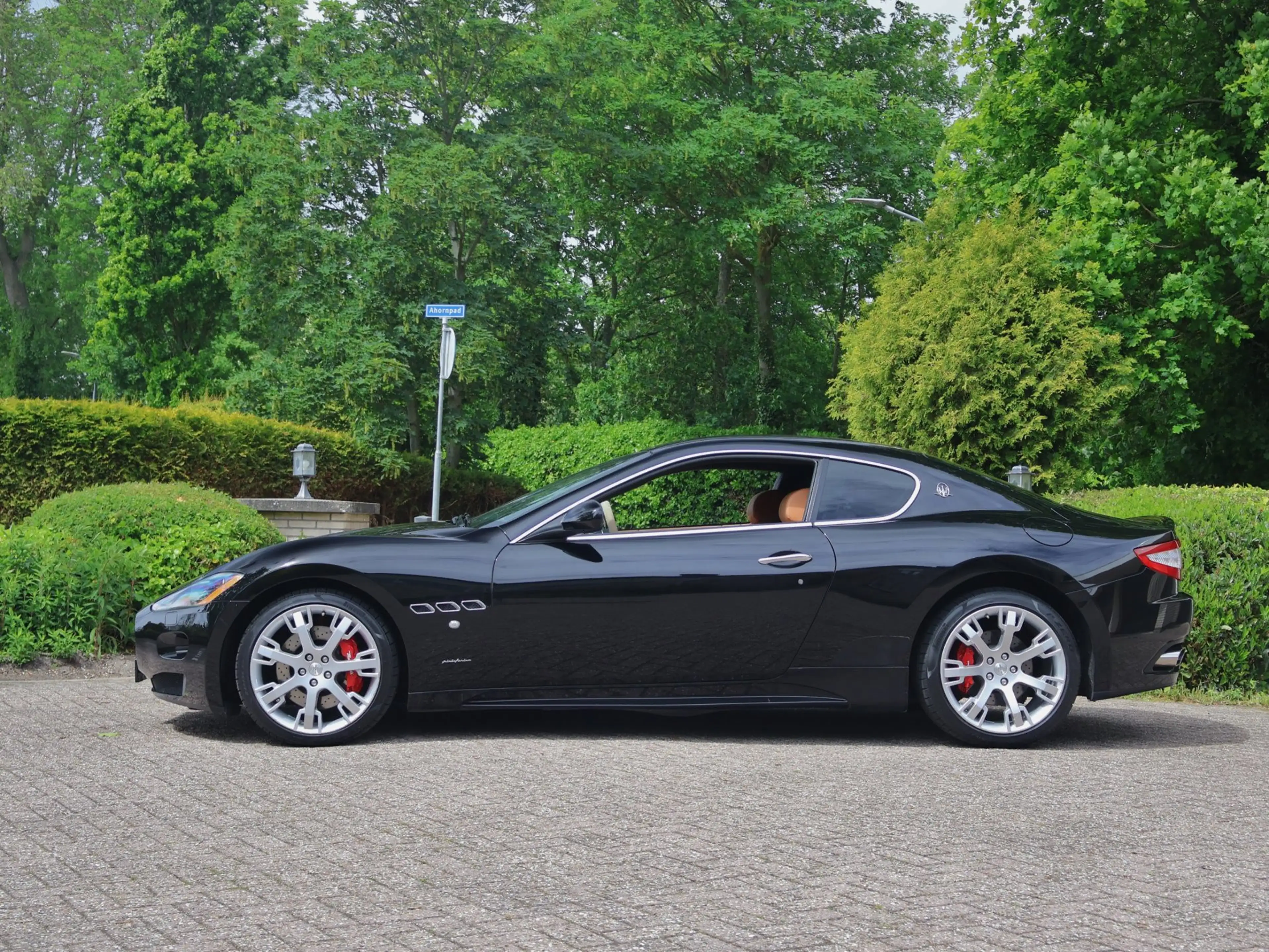 Maserati GranTurismo 4.7 S MC-Shift 29dkm — photo 2