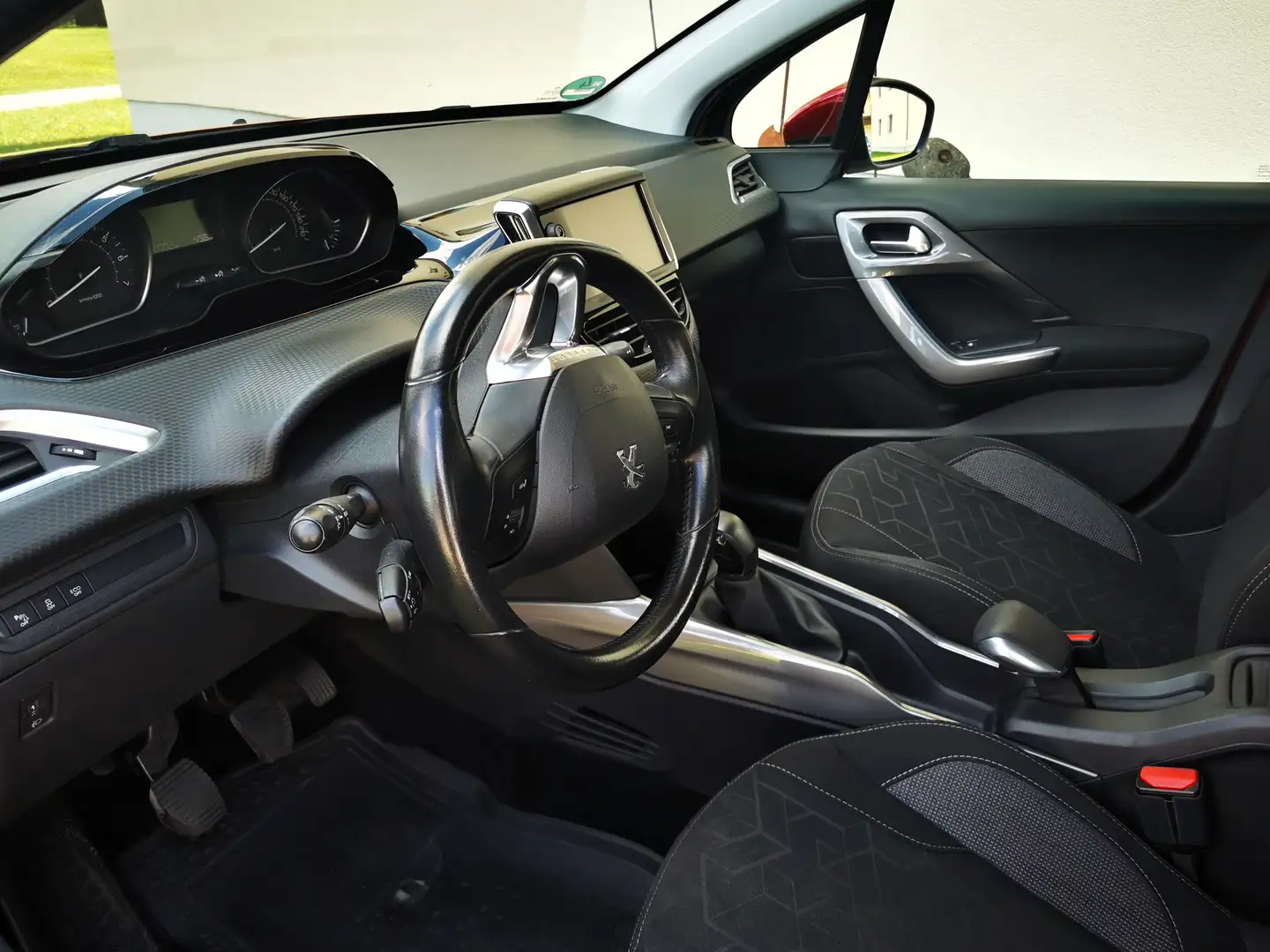 Peugeot 2008 2008 1,2 PureTech 110 S Rot - 2