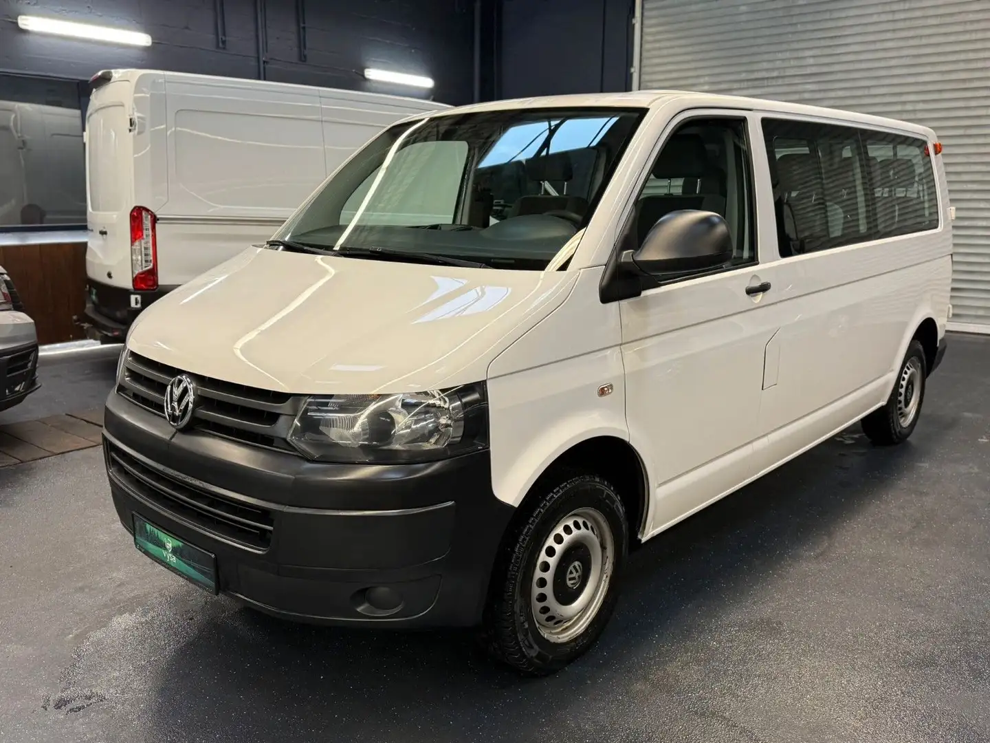 Volkswagen T5 Transporter T5 2.0 Kombi Langversion 9 Sitze Klima 1.Hand Blanc - 2