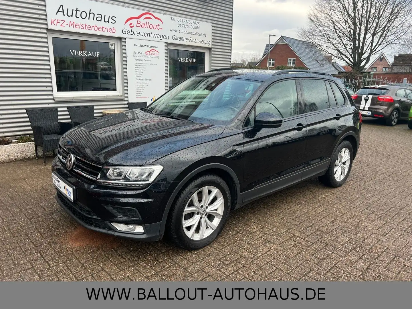 Volkswagen Tiguan Trendline*1.HAND*NAVI*AHK*EURO6*GARANTIE* Schwarz - 2