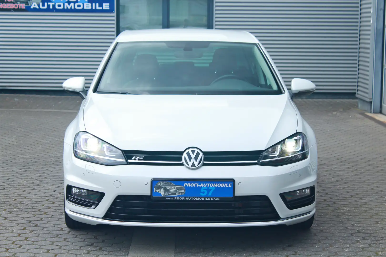 Volkswagen Golf 2.0 TDI R-LINE *XENON*LEDER*1.HAND* Weiß - 2
