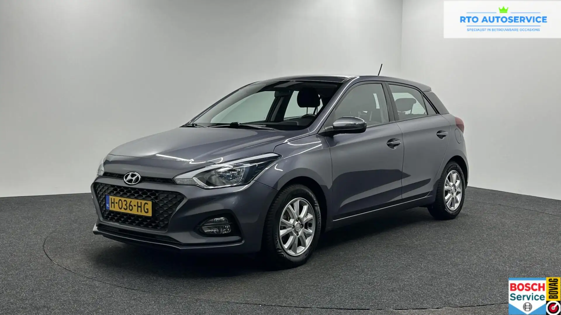 Hyundai i20 1.2 HP i-Motion Comfort CRUISE CAMERA CARPLAY. Grau - 1