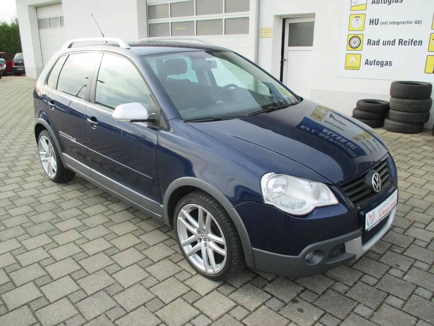 Volkswagen Polo IV CrossPolo Blau - 1