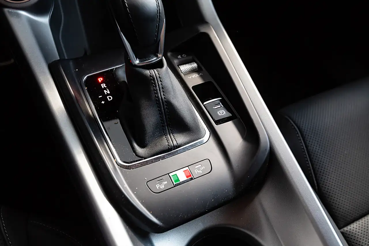 Alfa Romeo Tonale 2024 — фото 10