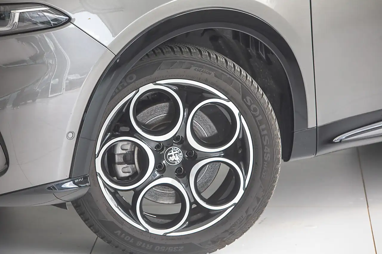 Alfa Romeo Tonale 2024