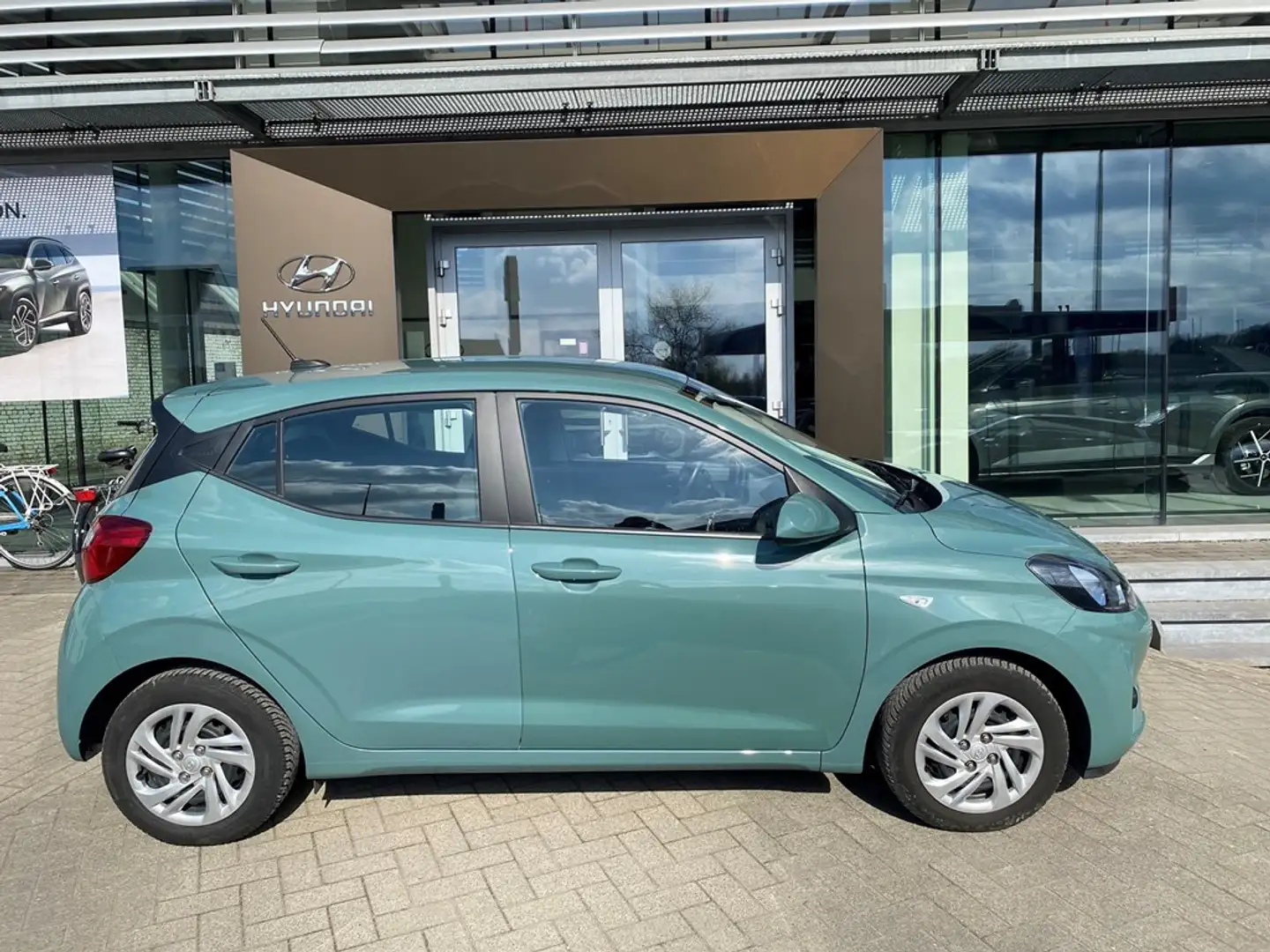 Hyundai i10 1.0 benzine 67pk ADVANCED Vert - 2