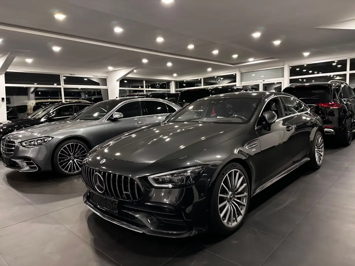 Mercedes-Benz AMG GT 53 *4Matic +*1.Hand*Distronic*Head Up* Grau - 1
