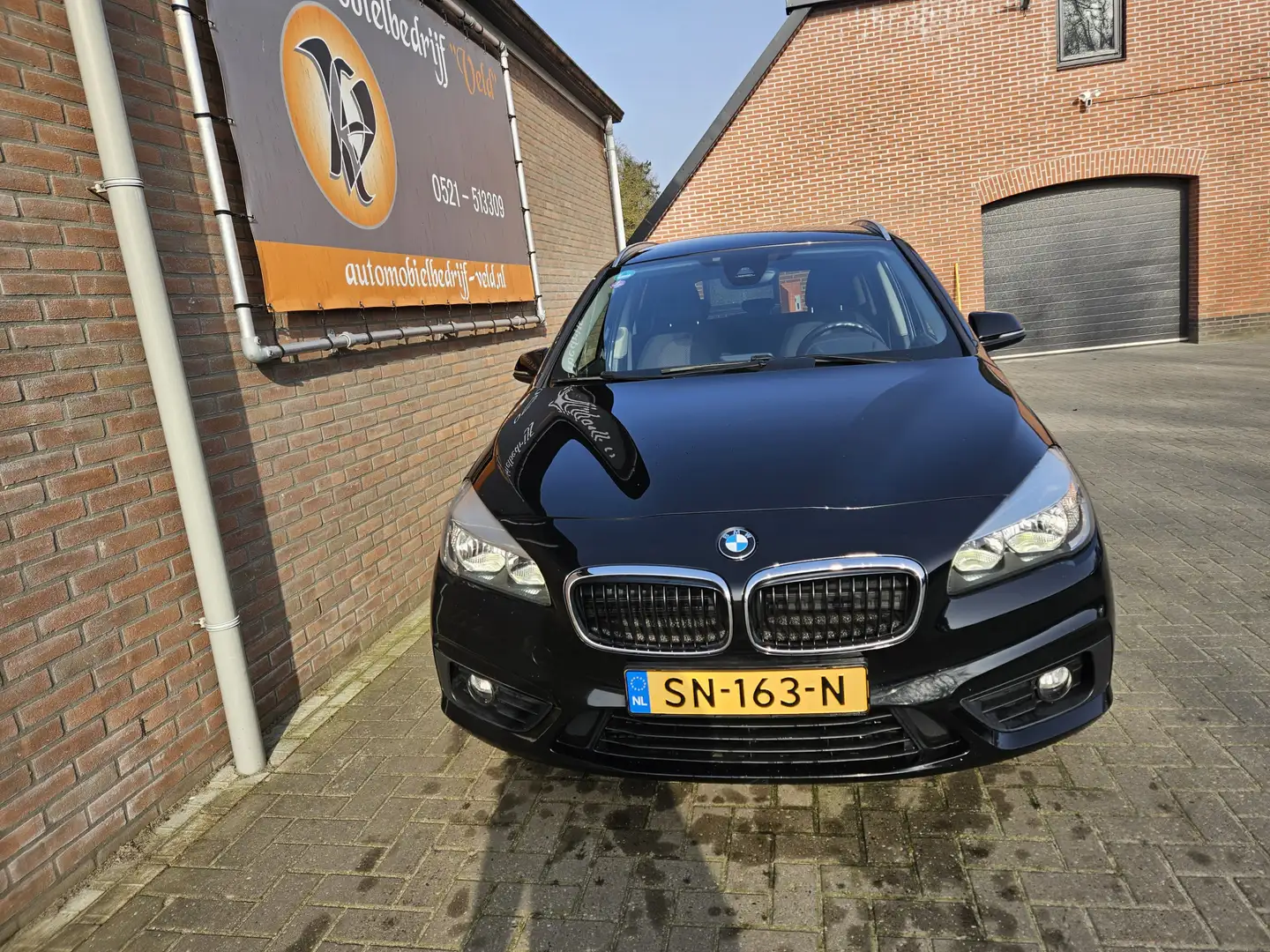 BMW 218 2-serie Gran Tourer 218i Executive 7p. Schwarz - 2