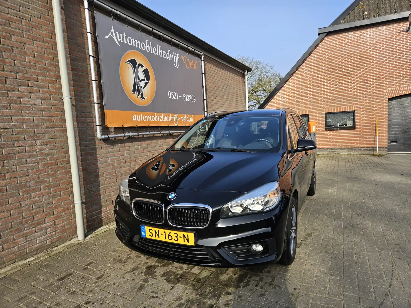 BMW 218 2-serie Gran Tourer 218i Executive 7p. Schwarz - 1