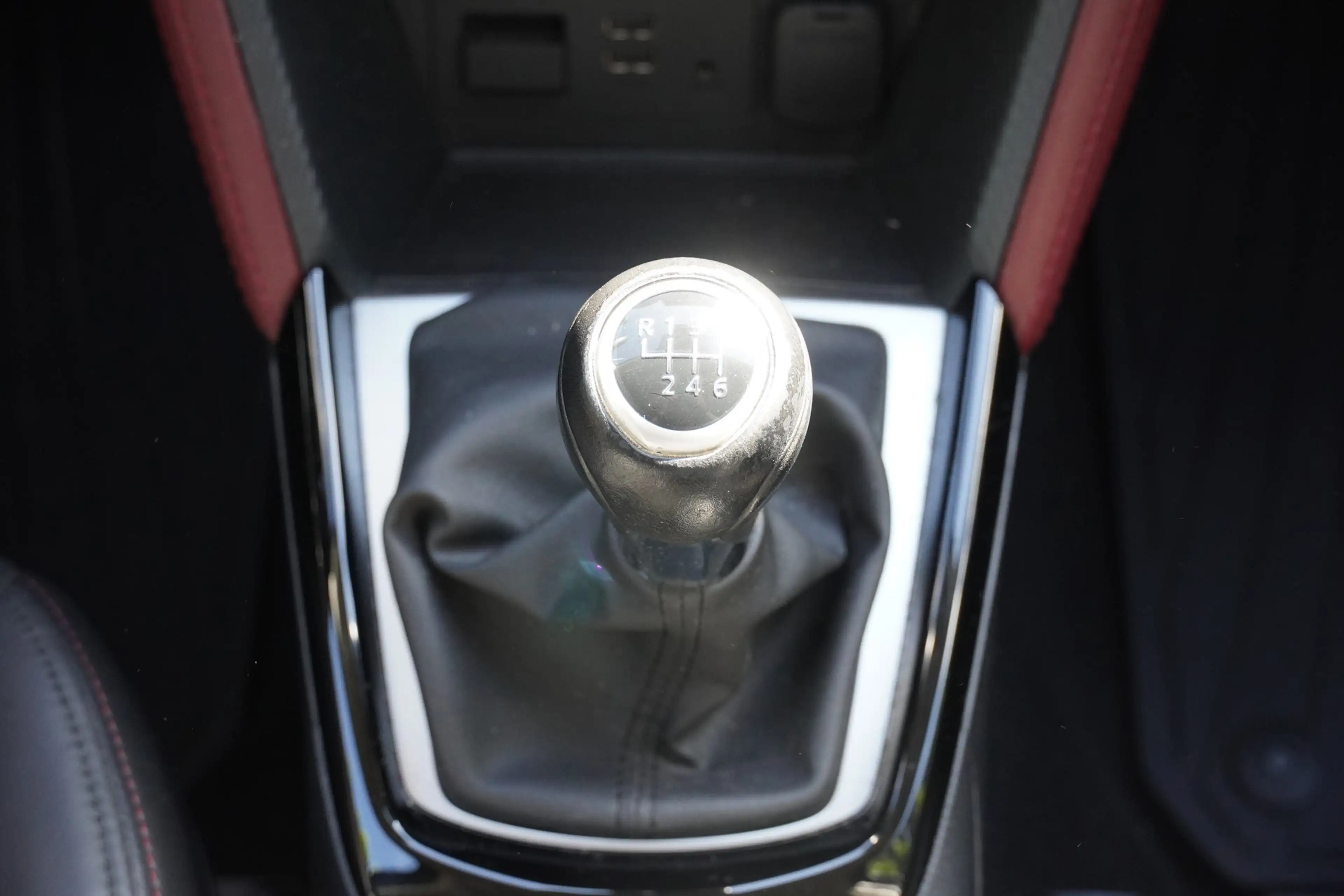 Mazda CX-3 2.0 Sports-Line Head-Up ACC Navi Totwinkel — photo 13