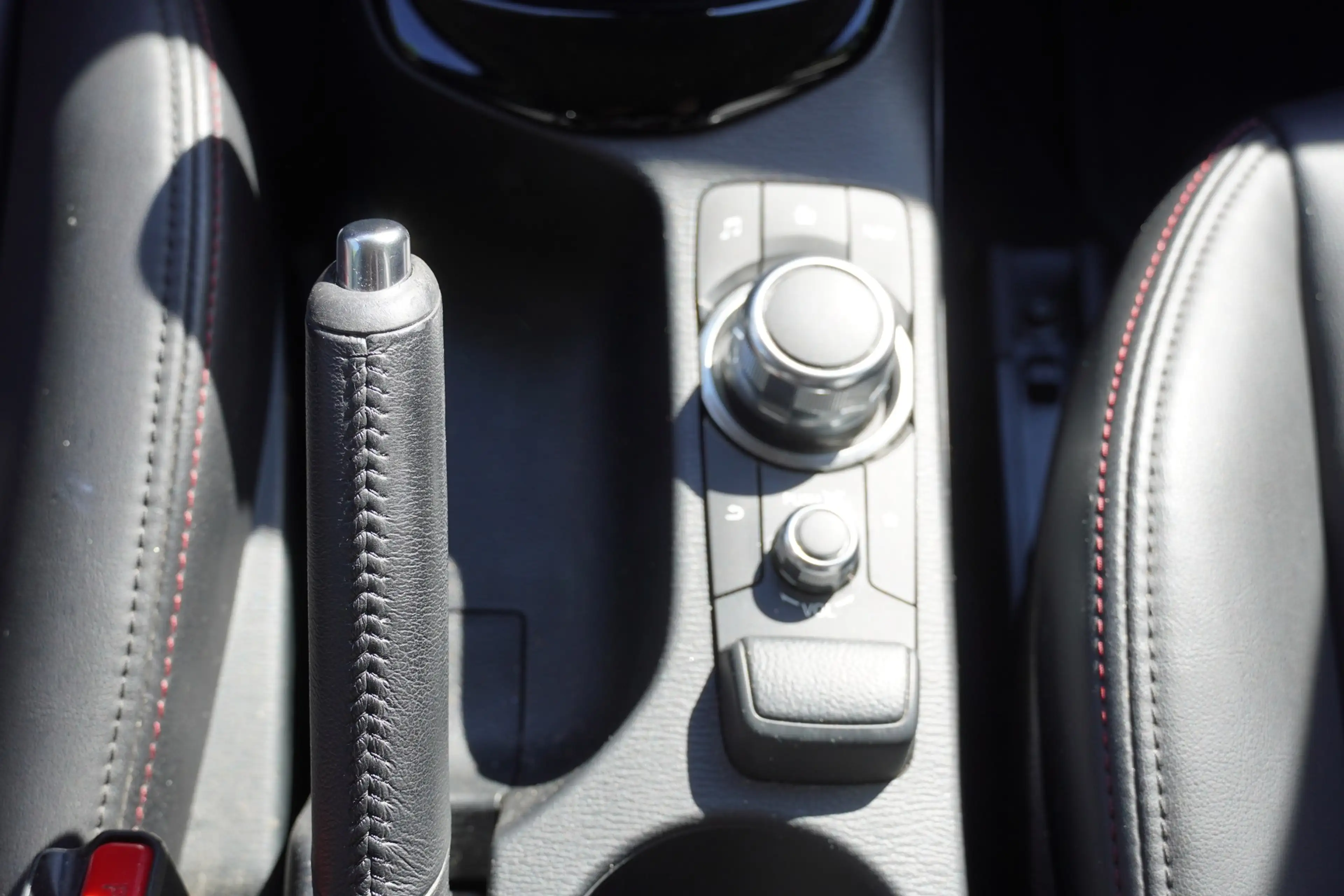 Mazda CX-3 2.0 Sports-Line Head-Up ACC Navi Totwinkel — photo 14