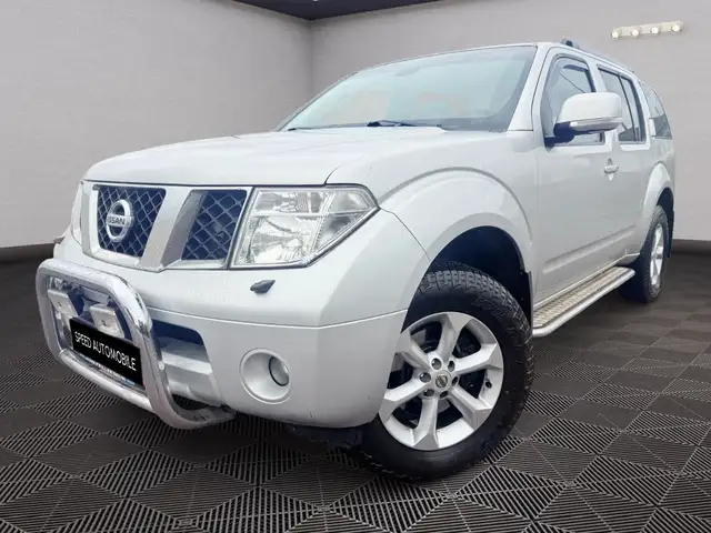 Nissan Pathfinder 2.5 dCi LE