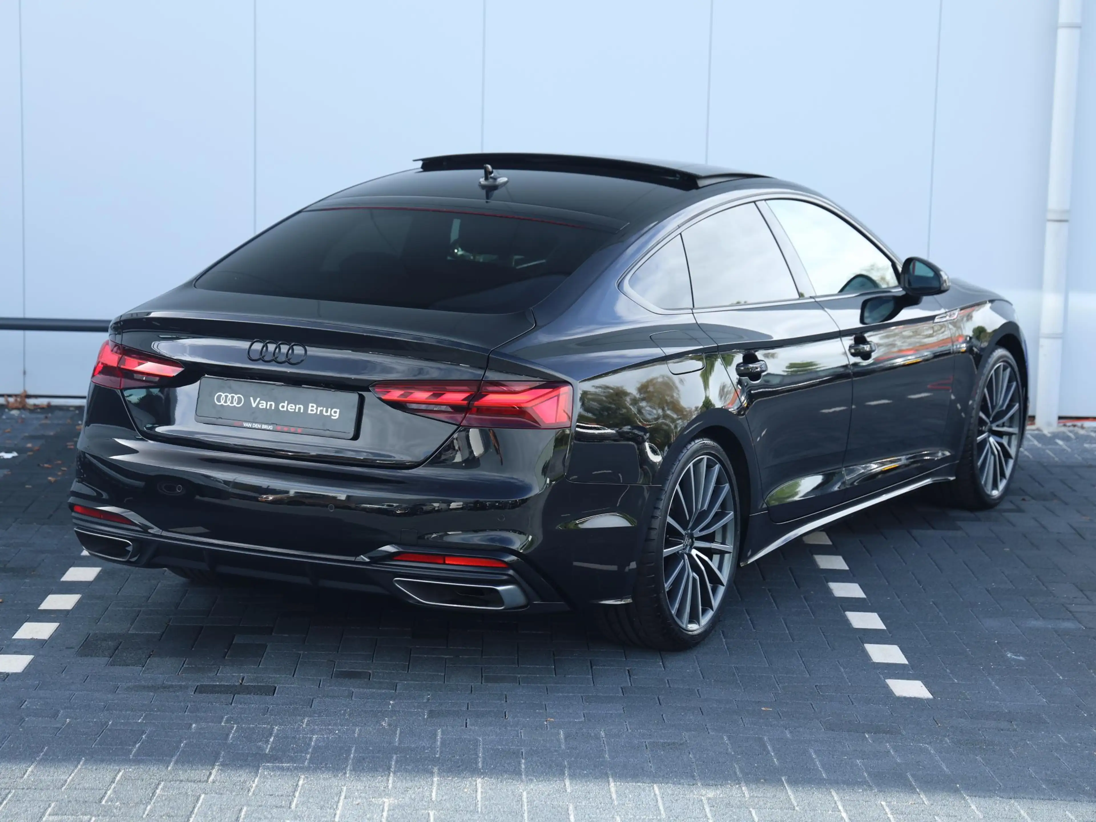 Audi A5 Sportback 40 TFSI S edition Competition | Matrix L — photo 5