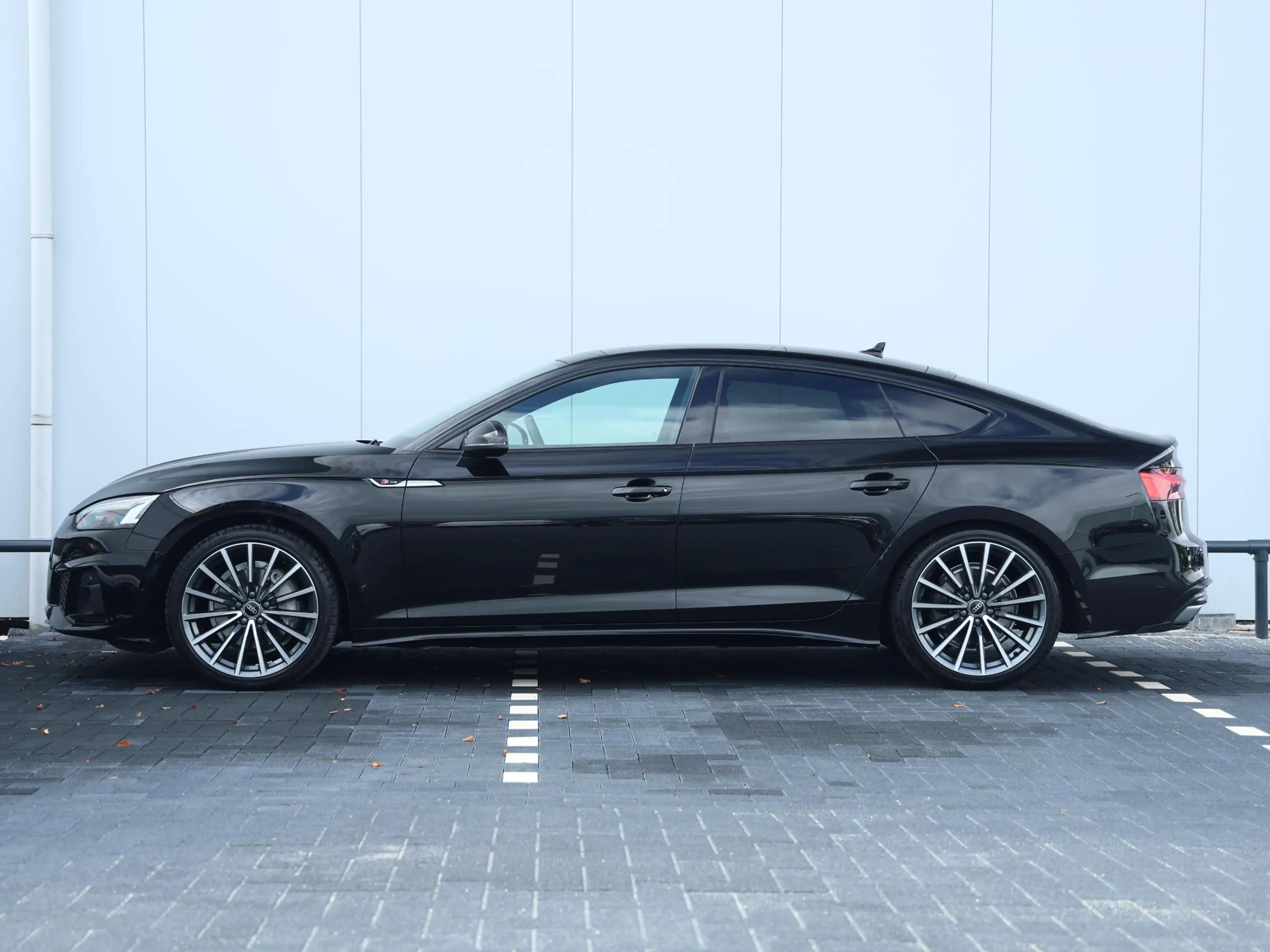 Audi A5 Sportback 40 TFSI S edition Competition | Matrix L — photo 11