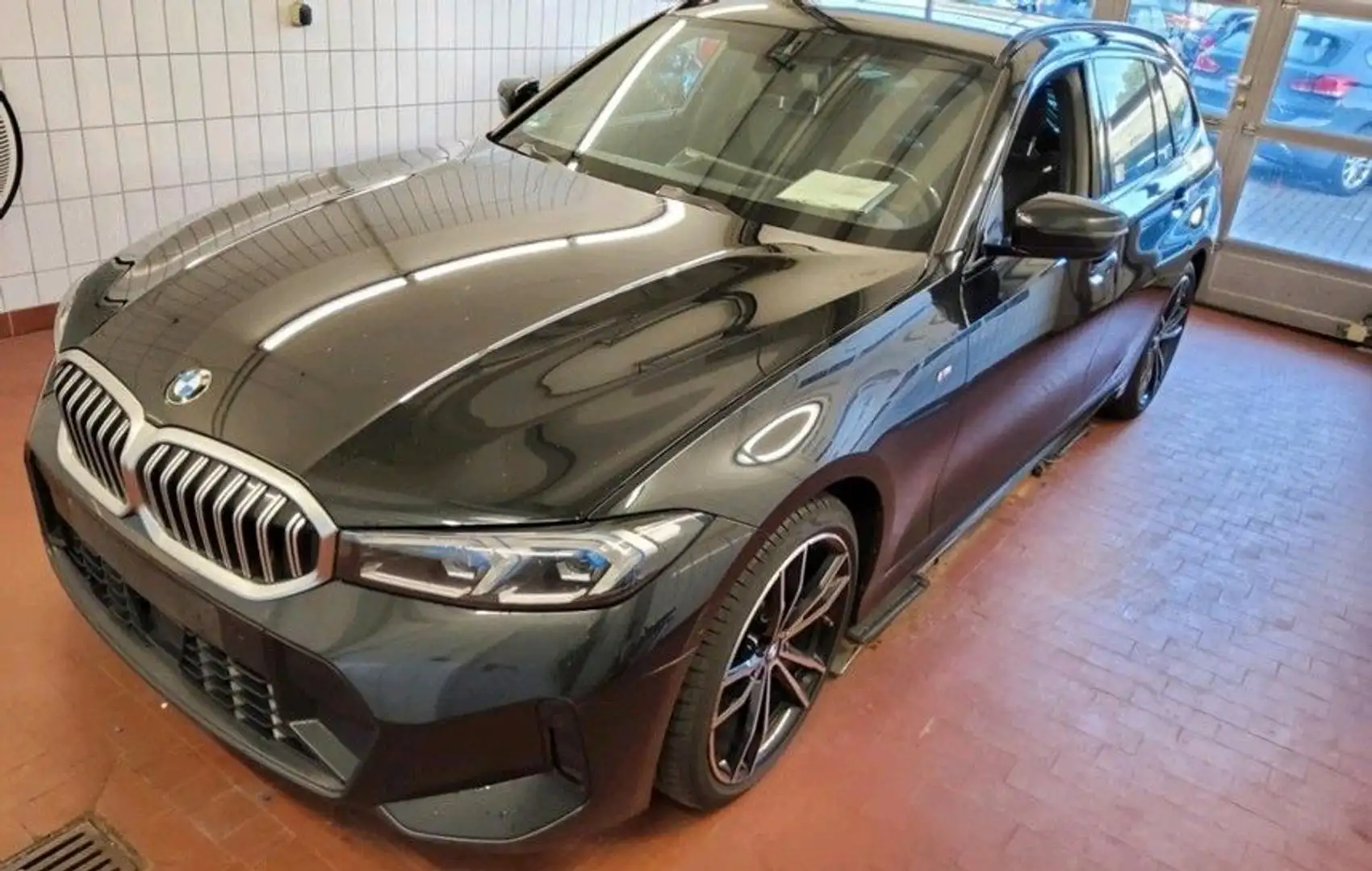 BMW 320 dx M Paket ACC KAM Harman A-LED Driving AHK Černá - 2