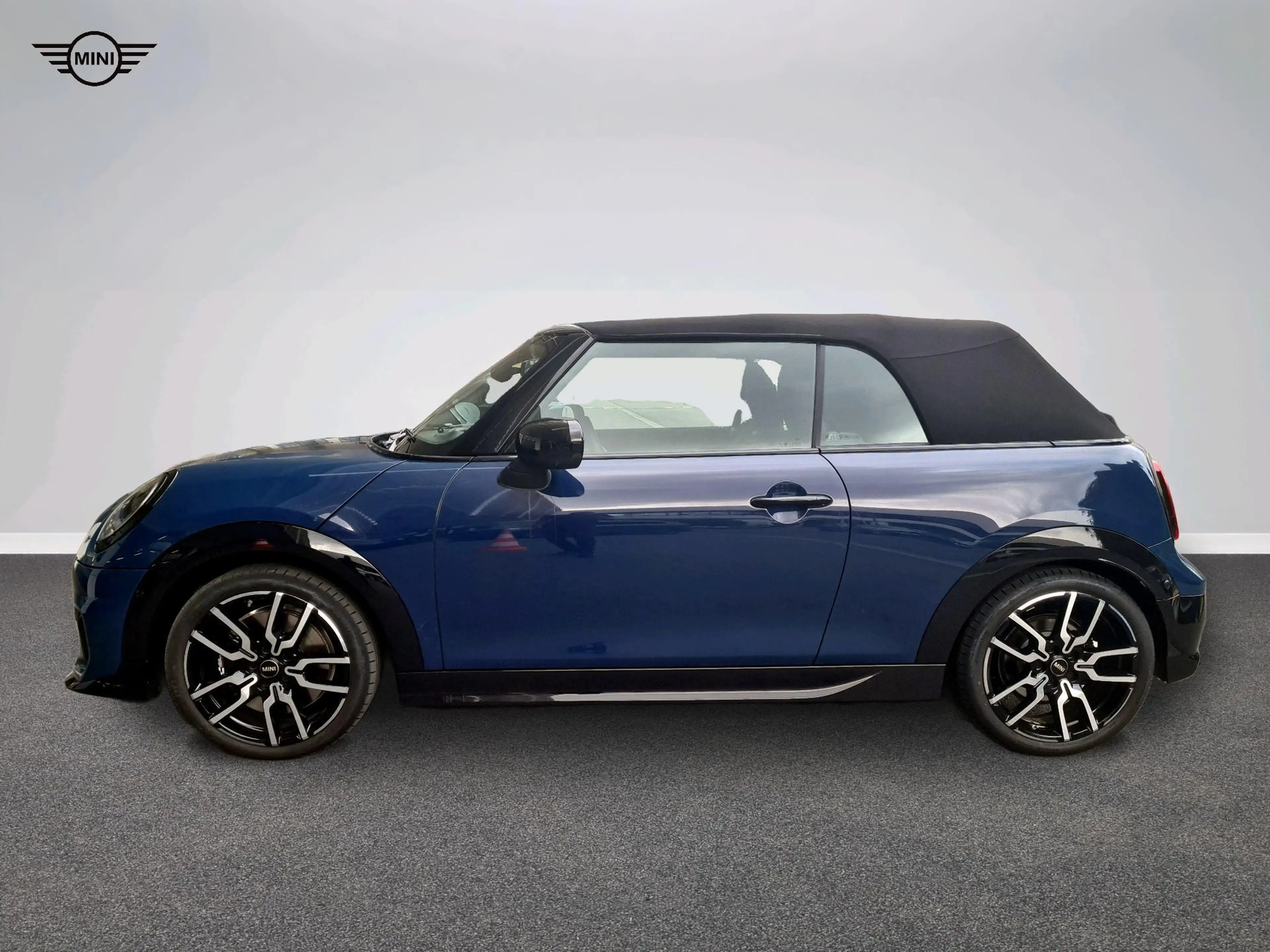 MINI Cooper S Cabrio John Cooper Works Trim — photo 3