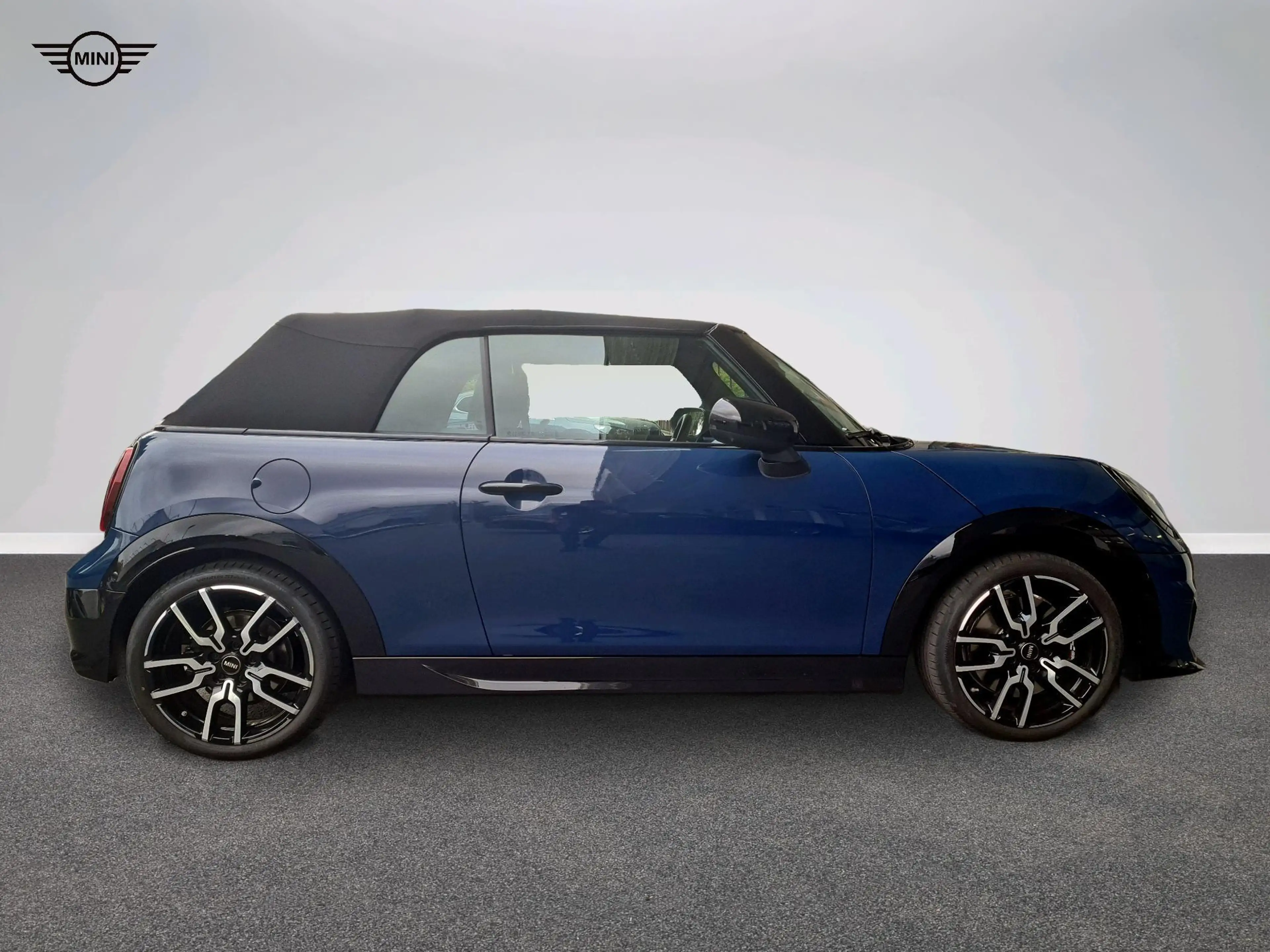 MINI Cooper S Cabrio John Cooper Works Trim — photo 2