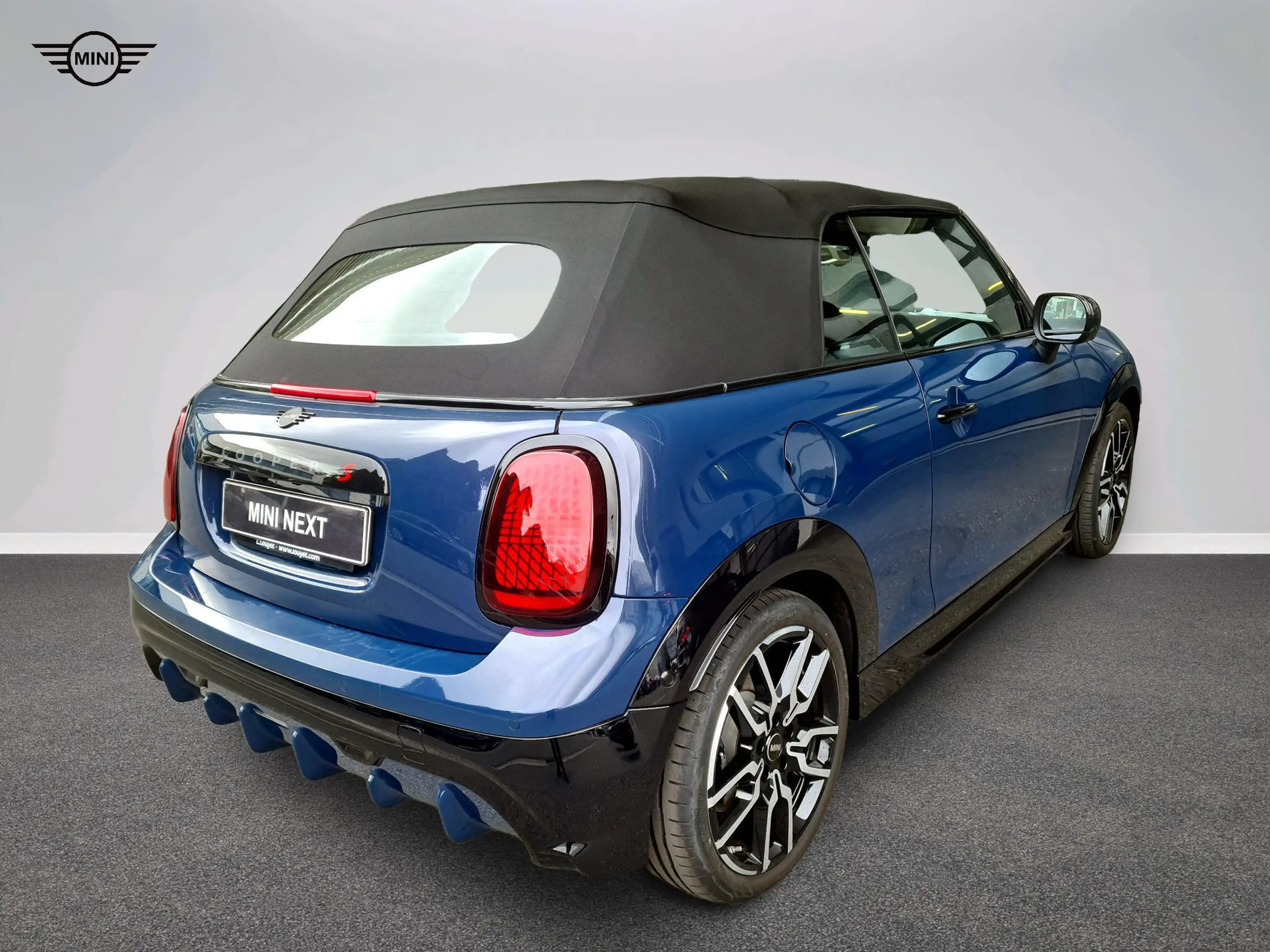 MINI Cooper S Cabrio John Cooper Works Trim — photo 5