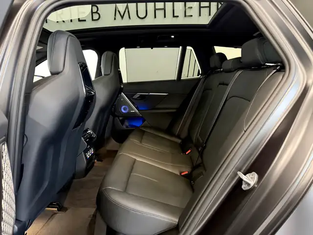 BMW M5 Touring,FrozenMatt,AHK,Panorama,B&W,Leasing,neu Ansicht 23