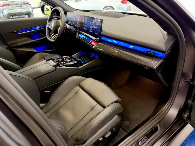 BMW M5 Touring,FrozenMatt,AHK,Panorama,B&W,Leasing,neu Ansicht 30
