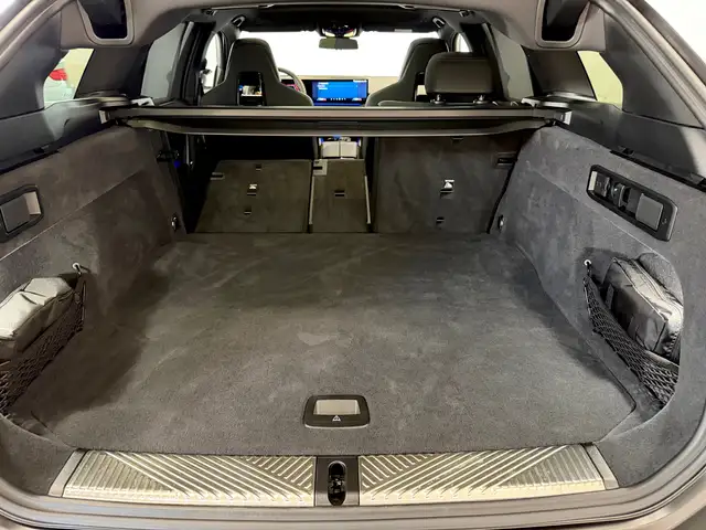 BMW M5 Touring,FrozenMatt,AHK,Panorama,B&W,Leasing,neu Ansicht 28