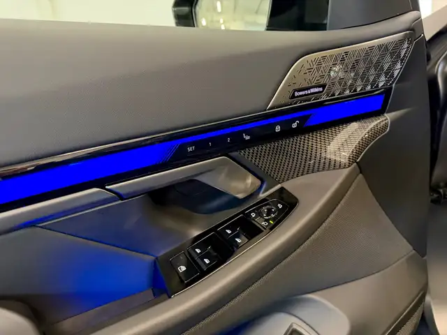 BMW M5 Touring,FrozenMatt,AHK,Panorama,B&W,Leasing,neu Ansicht 19