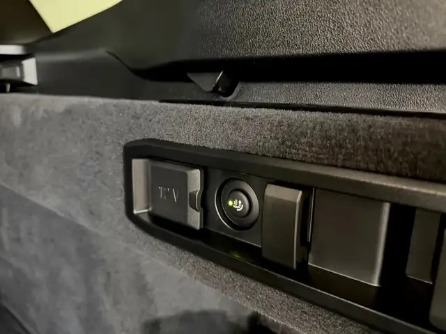 BMW M5 Touring,FrozenMatt,AHK,Panorama,B&W,Leasing,neu Ansicht 29