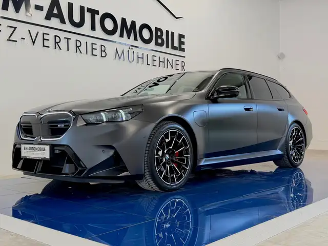BMW M5 Touring,FrozenMatt,AHK,Panorama,B&W,Leasing,neu Ansicht 5