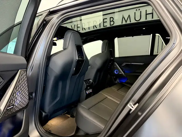 BMW M5 Touring,FrozenMatt,AHK,Panorama,B&W,Leasing,neu Ansicht 22