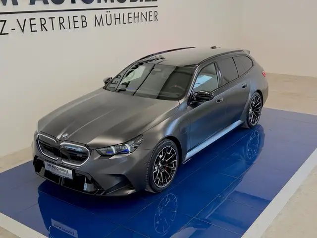 BMW M5 Touring,FrozenMatt,AHK,Panorama,B&W,Leasing,neu Ansicht 6