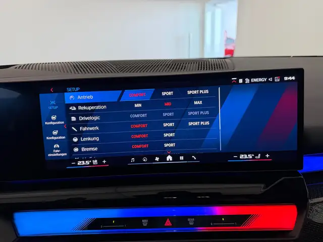 BMW M5 Touring,FrozenMatt,AHK,Panorama,B&W,Leasing,neu Ansicht 37